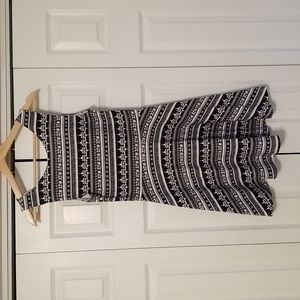 H&M Sleeveless Black and White Pattern Dress